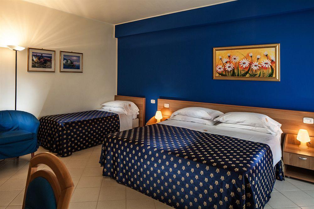 פיראינו Riviera Del Sole Hotel Resort Spa מראה חיצוני תמונה