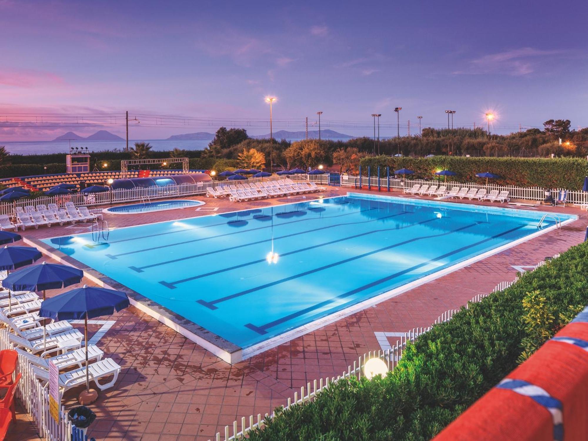 פיראינו Riviera Del Sole Hotel Resort Spa מראה חיצוני תמונה