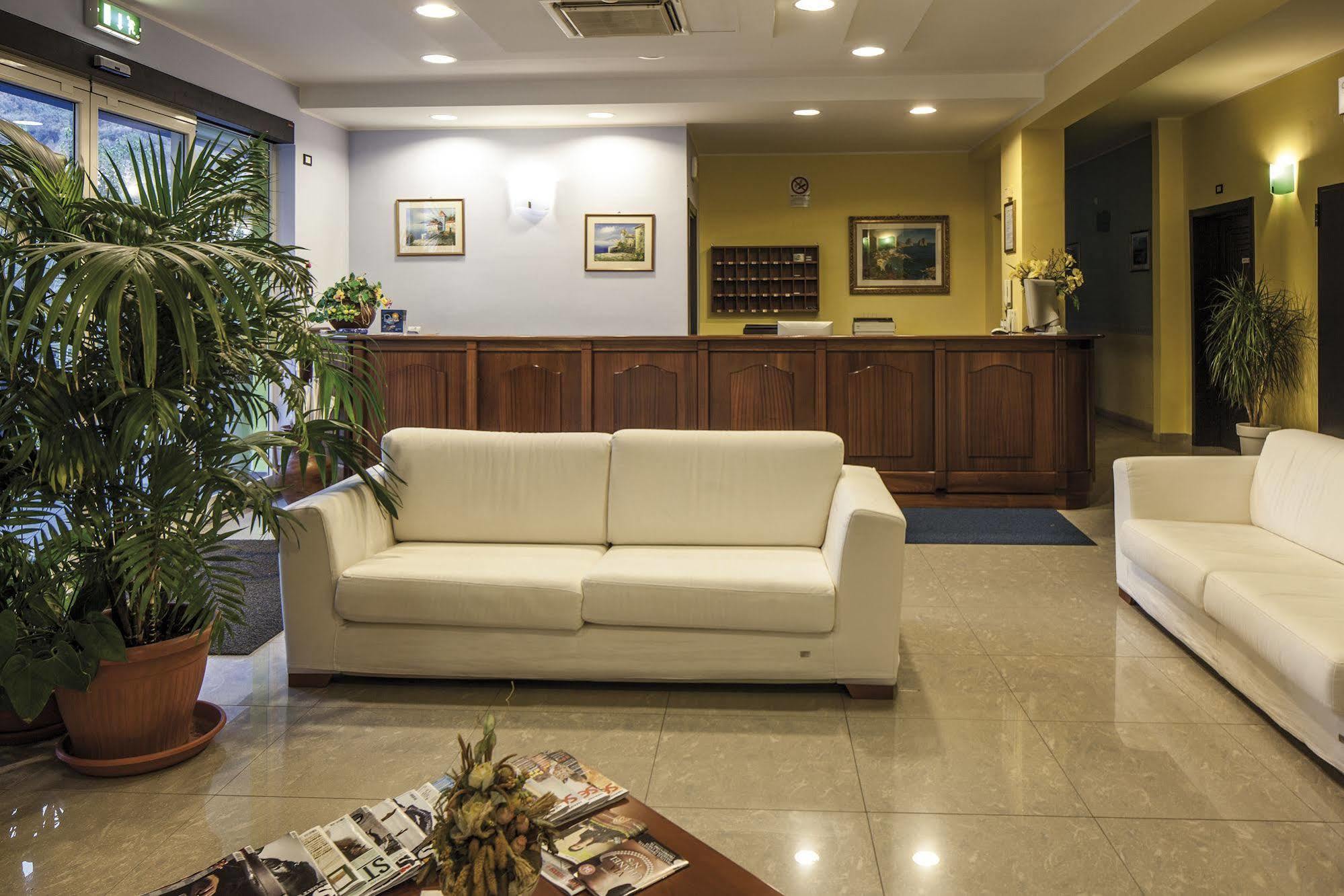 פיראינו Riviera Del Sole Hotel Resort Spa מראה חיצוני תמונה